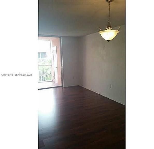 Active With Contract: $120,000 (2 beds, 2 baths, 800 Square Feet)
