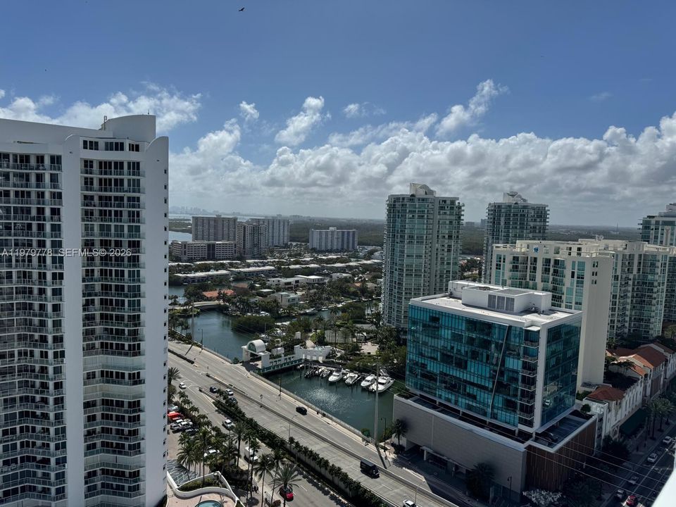 For Sale: $799,000 (1 beds, 1 baths, 1000 Square Feet)
