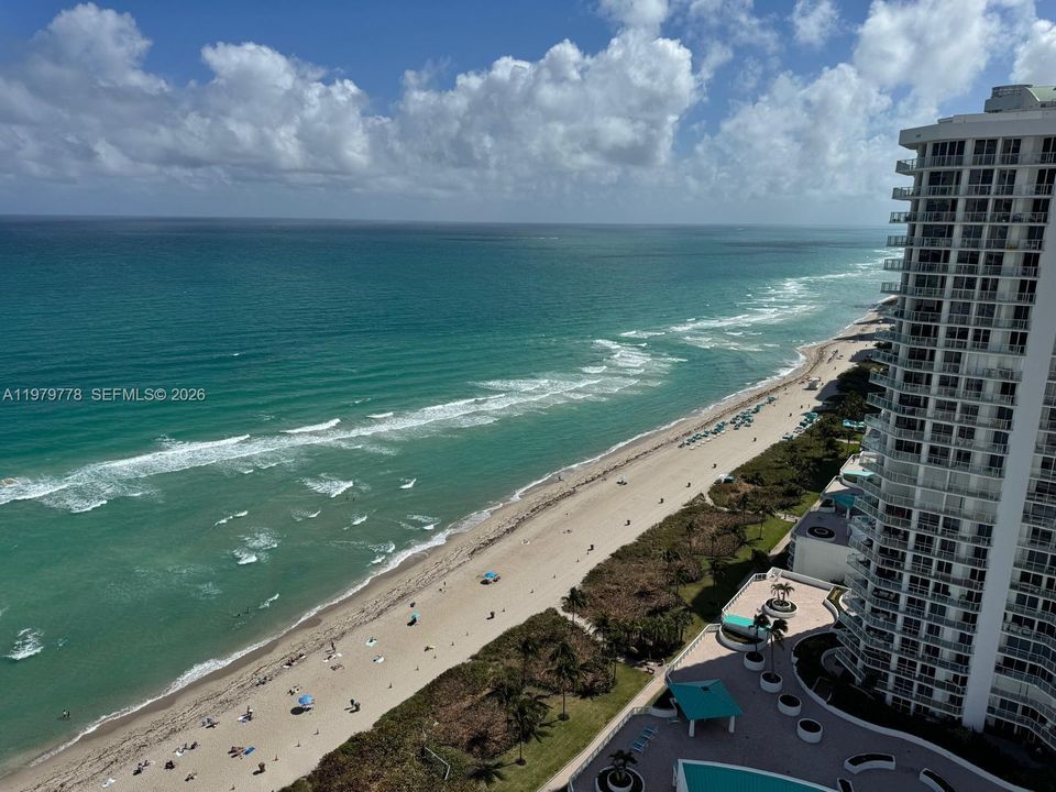 For Sale: $799,000 (1 beds, 1 baths, 1000 Square Feet)