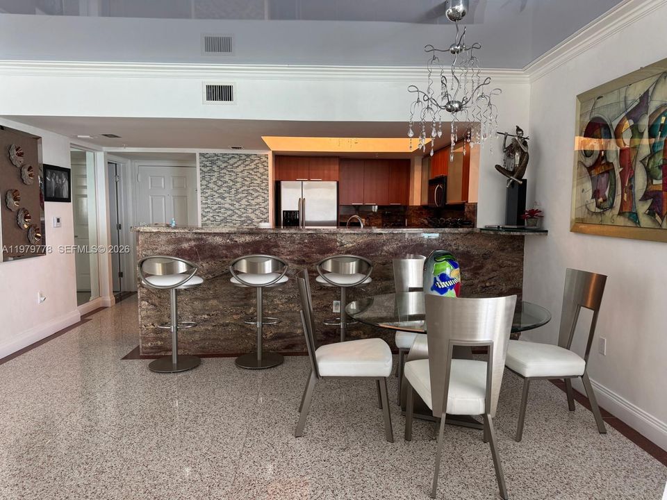 For Sale: $799,000 (1 beds, 1 baths, 1000 Square Feet)