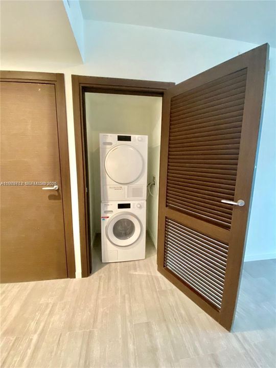 En Venta: $900,000 (1 camas, 1 baños, 829 Pies cuadrados)