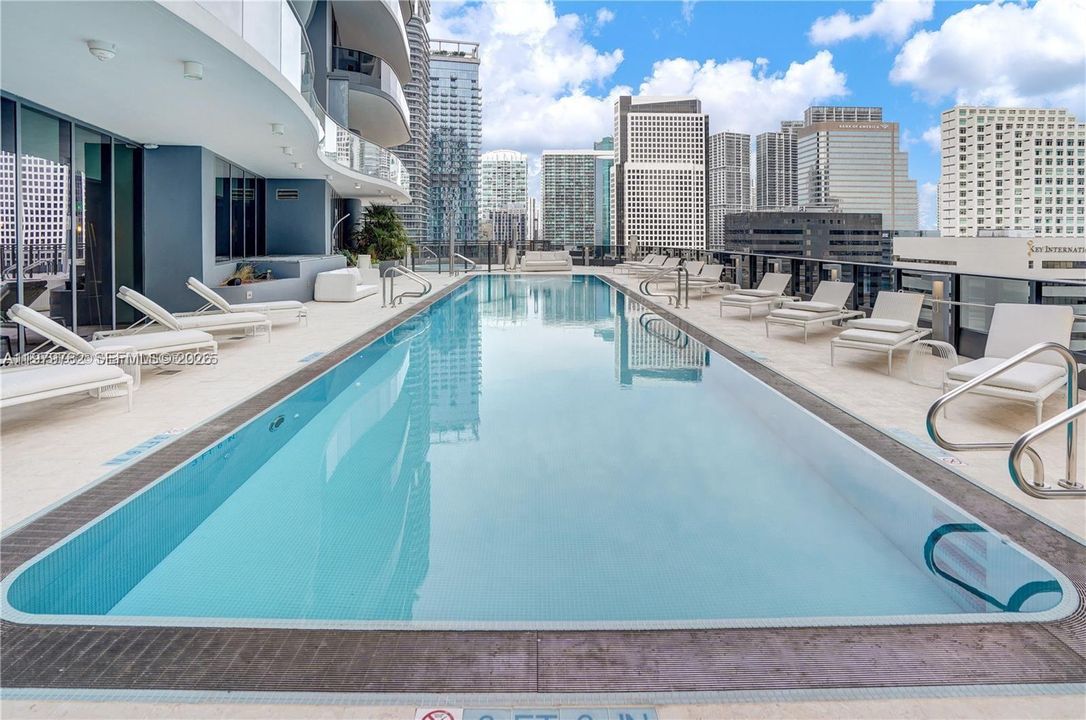 En Venta: $900,000 (1 camas, 1 baños, 829 Pies cuadrados)