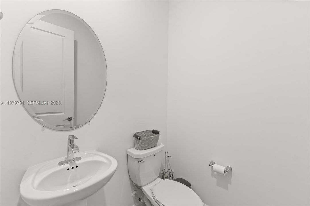 Недавно продано: $699,990 (5 спален, 3 ванн, 3332 Квадратных фут)