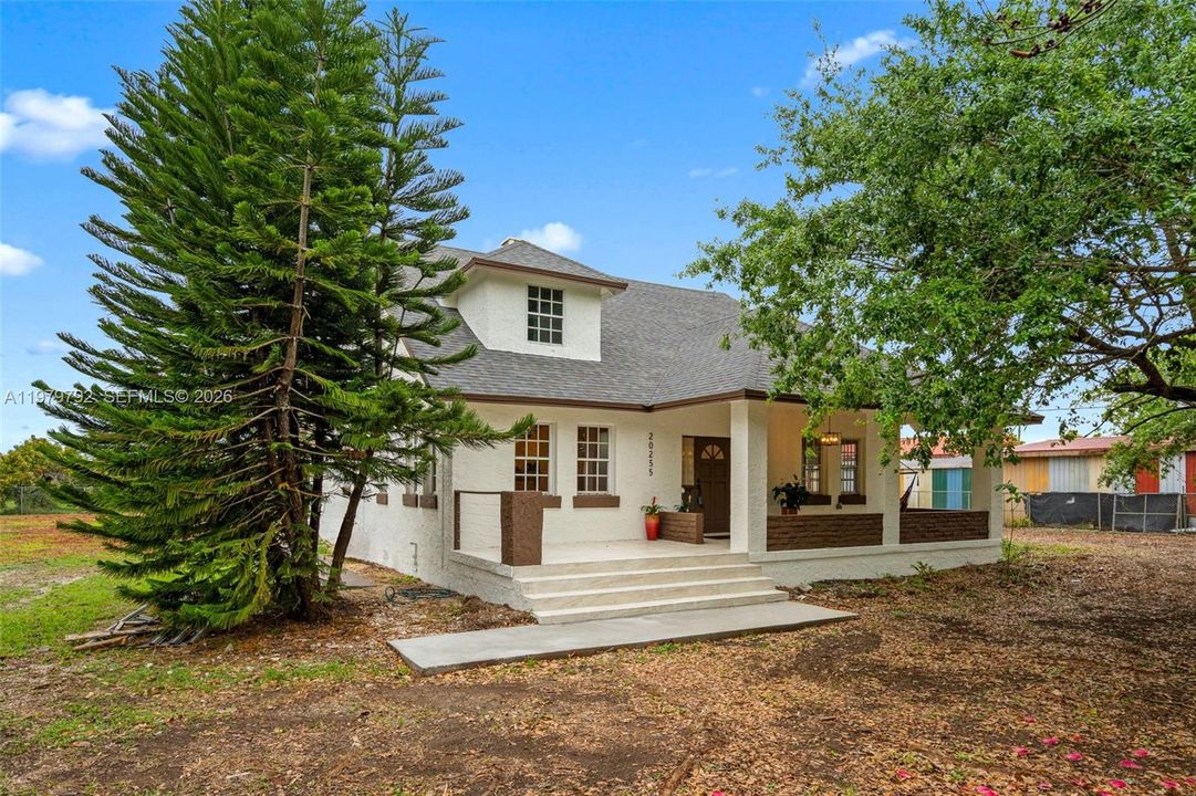 На продажу: $1,099,900 (6 спален, 3 ванн, 4771 Квадратных фут)