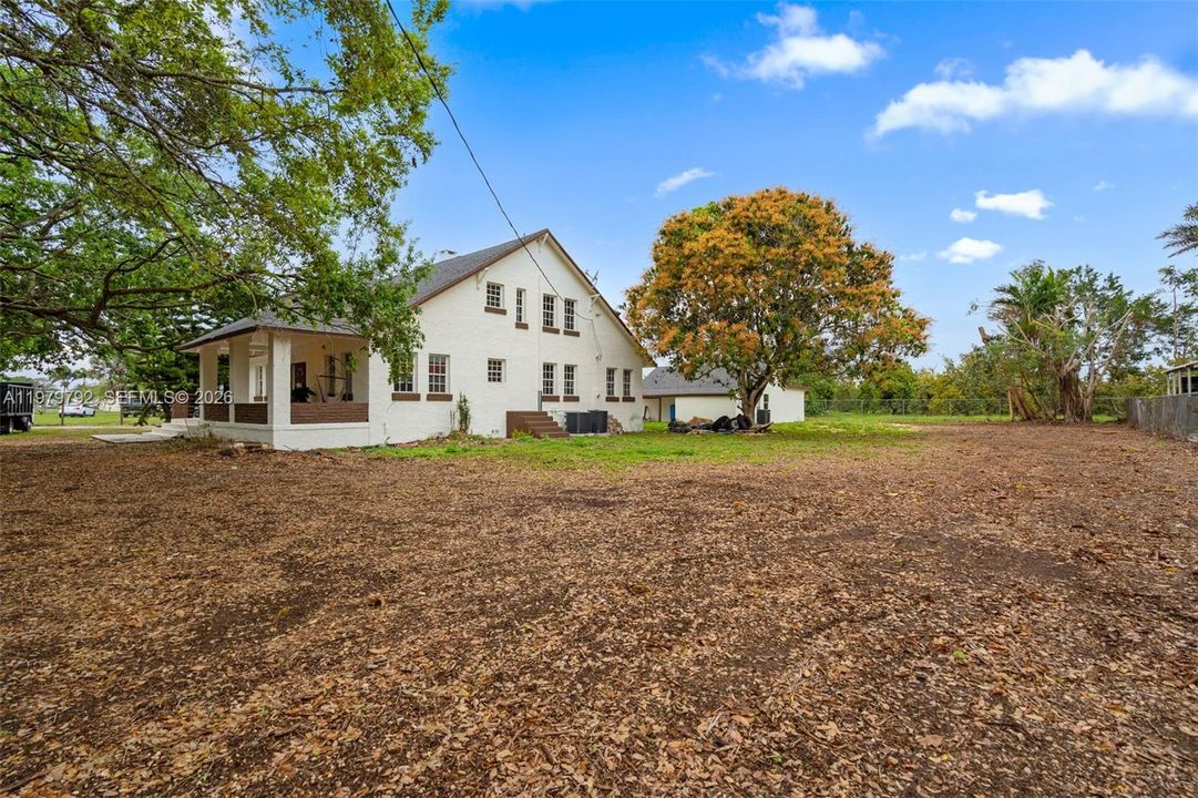 На продажу: $1,099,900 (6 спален, 3 ванн, 4771 Квадратных фут)
