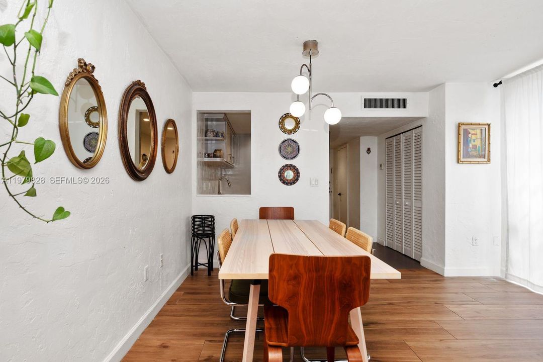 En Venta: $255,000 (1 camas, 1 baños, 802 Pies cuadrados)