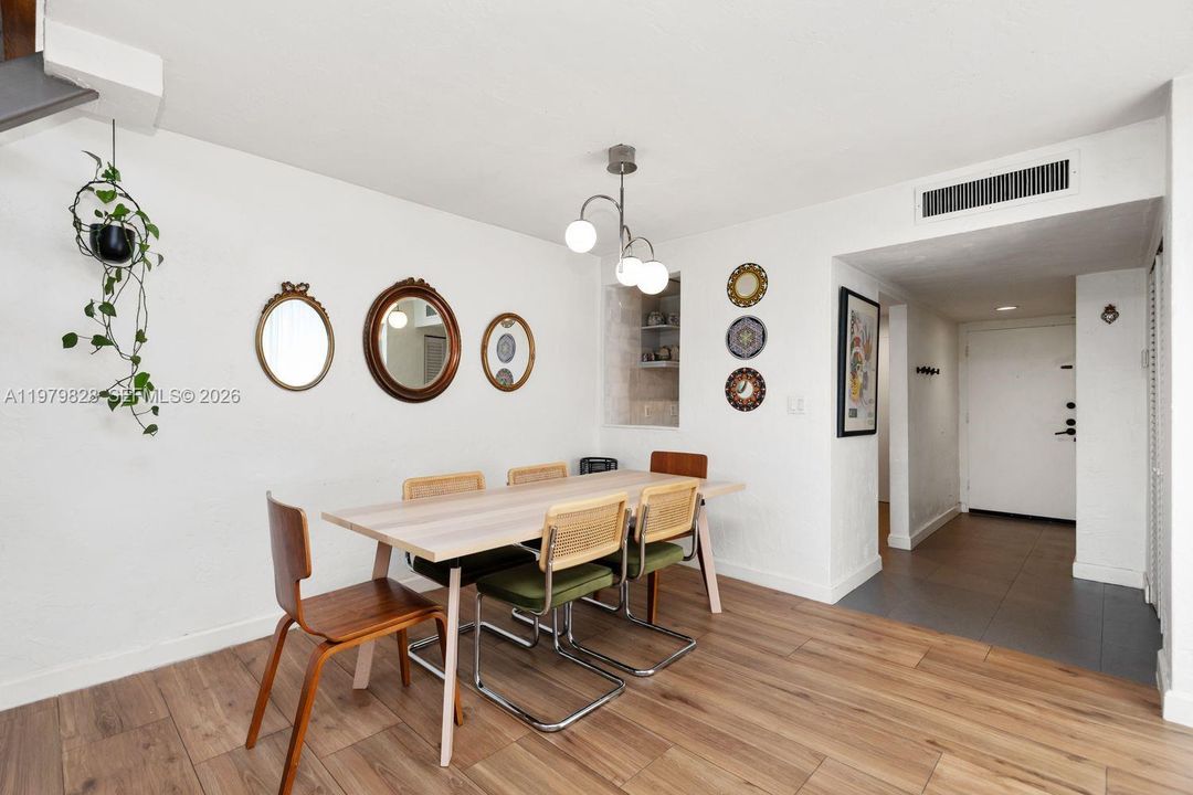 En Venta: $255,000 (1 camas, 1 baños, 802 Pies cuadrados)