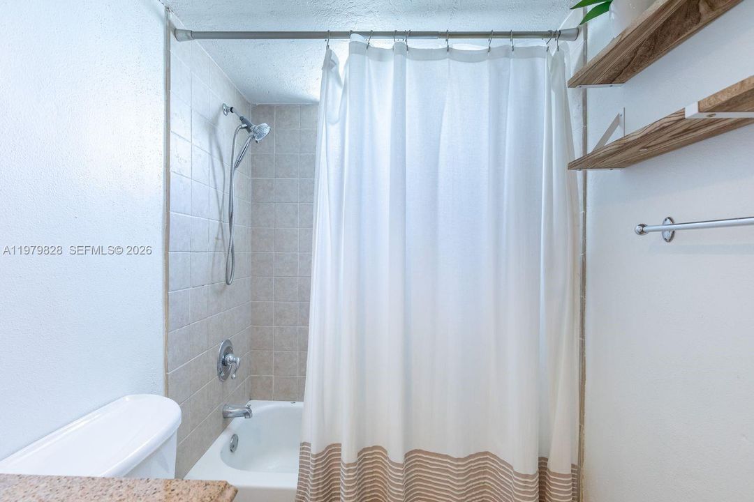 En Venta: $255,000 (1 camas, 1 baños, 802 Pies cuadrados)