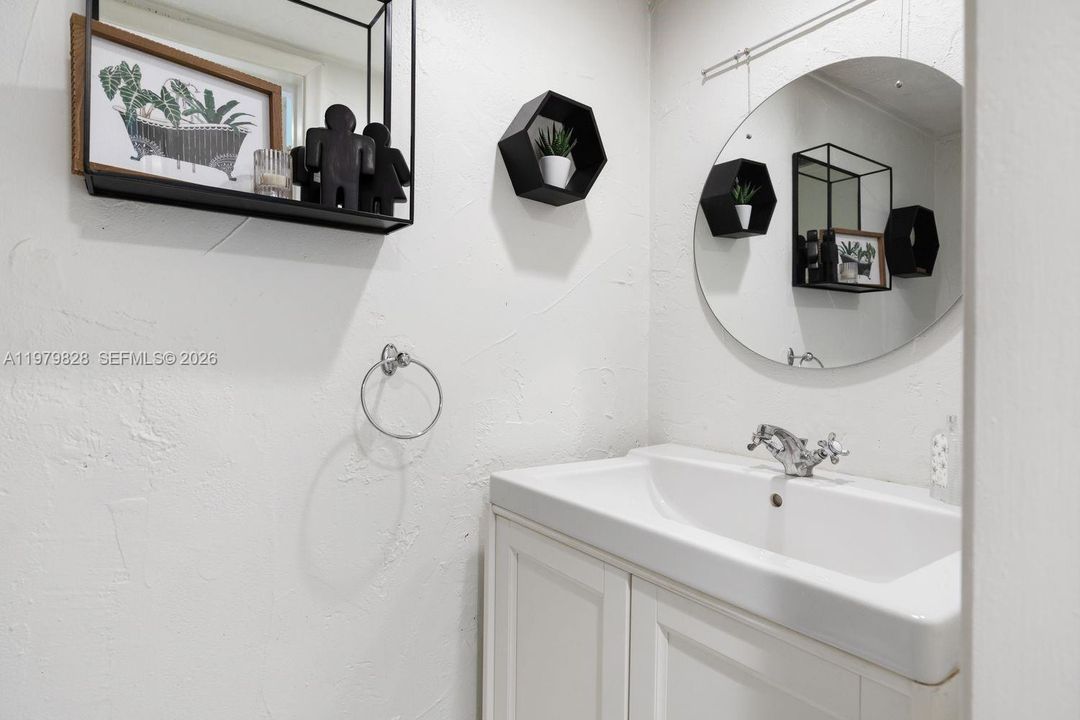 En Venta: $255,000 (1 camas, 1 baños, 802 Pies cuadrados)