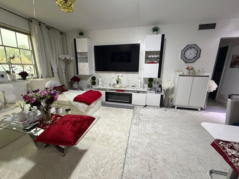 En Venta: $109,900 (1 camas, 1 baños, 650 Pies cuadrados)