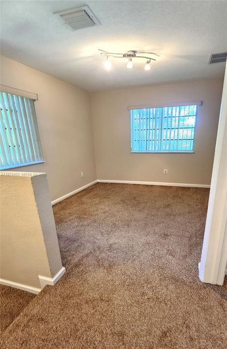 For Sale: $290,000 (3 beds, 2 baths, 1379 Square Feet)