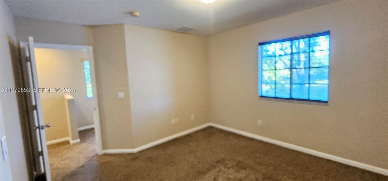 For Sale: $290,000 (3 beds, 2 baths, 1379 Square Feet)