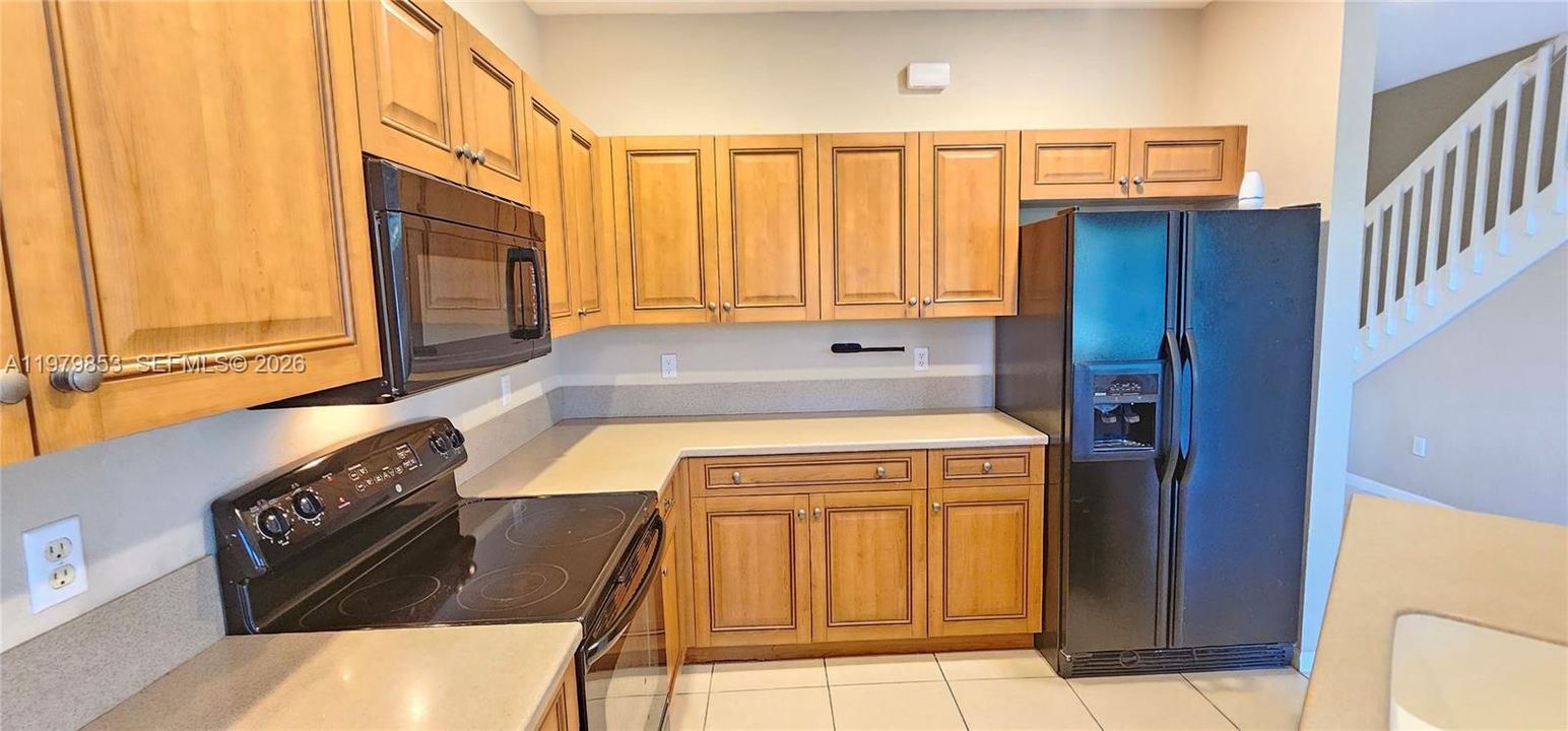 For Sale: $290,000 (3 beds, 2 baths, 1379 Square Feet)
