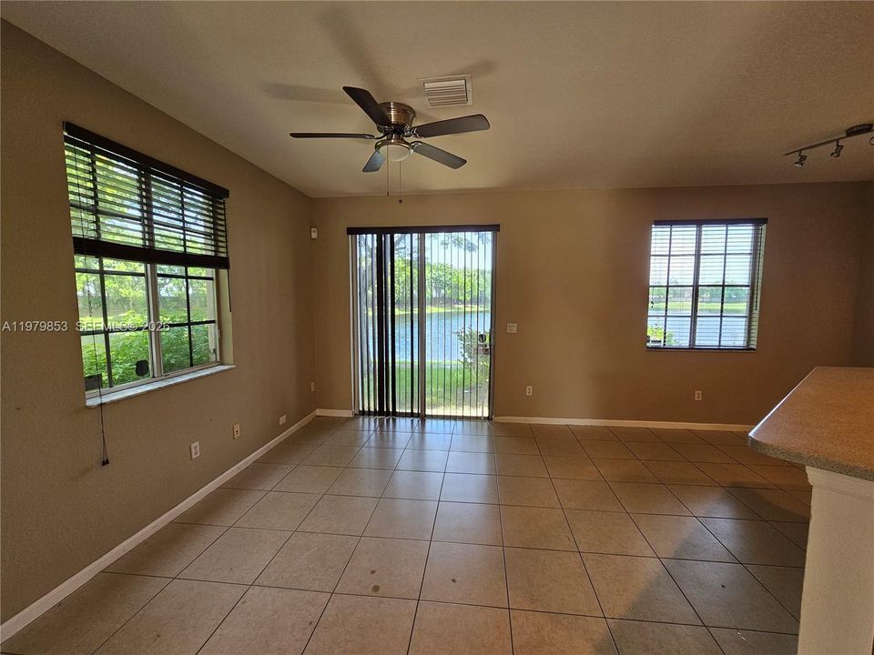 For Sale: $290,000 (3 beds, 2 baths, 1379 Square Feet)