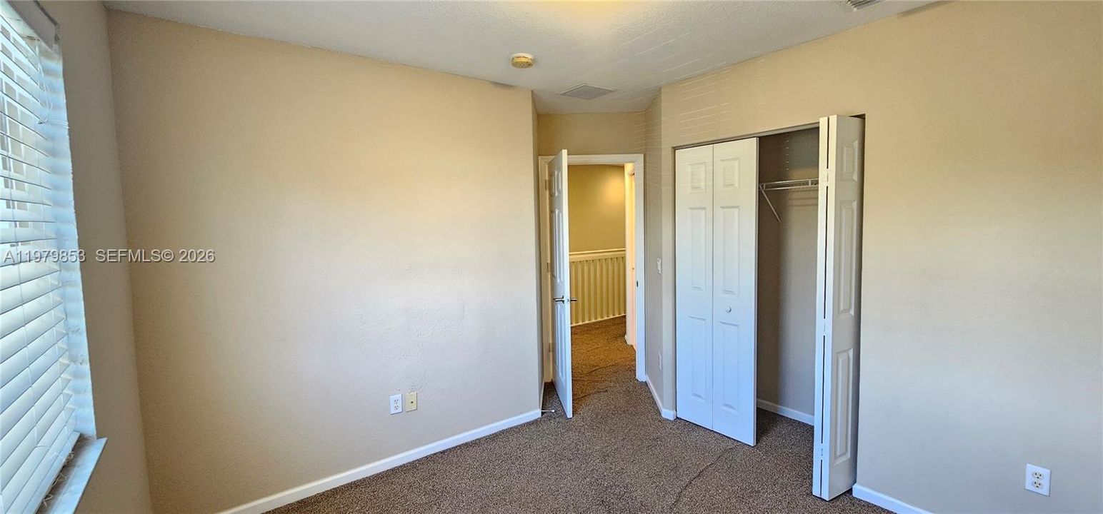 For Sale: $290,000 (3 beds, 2 baths, 1379 Square Feet)