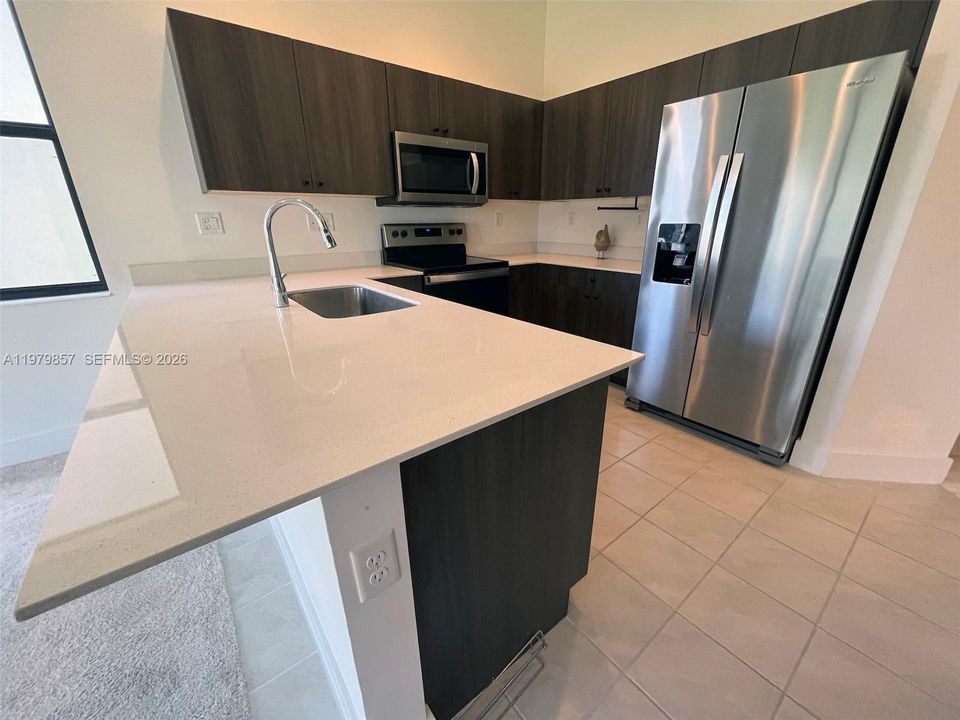 For Rent: $2,200 (3 beds, 2 baths, 1958 Square Feet)