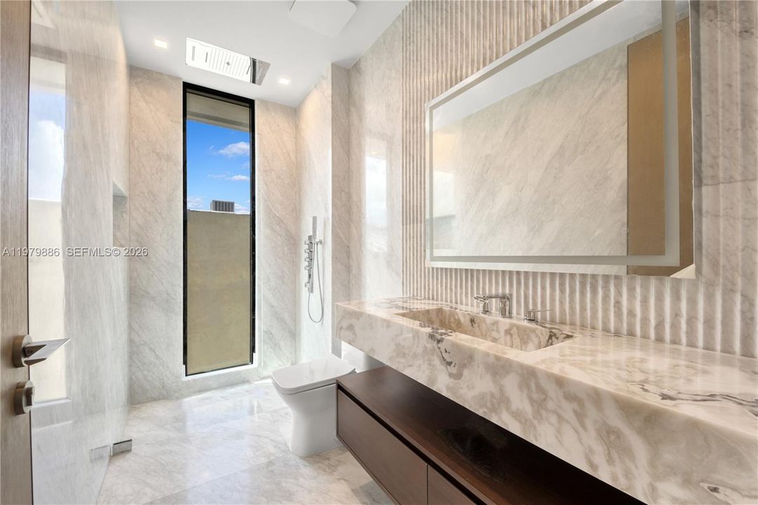На продажу: $8,990,000 (5 спален, 5 ванн, 5200 Квадратных фут)
