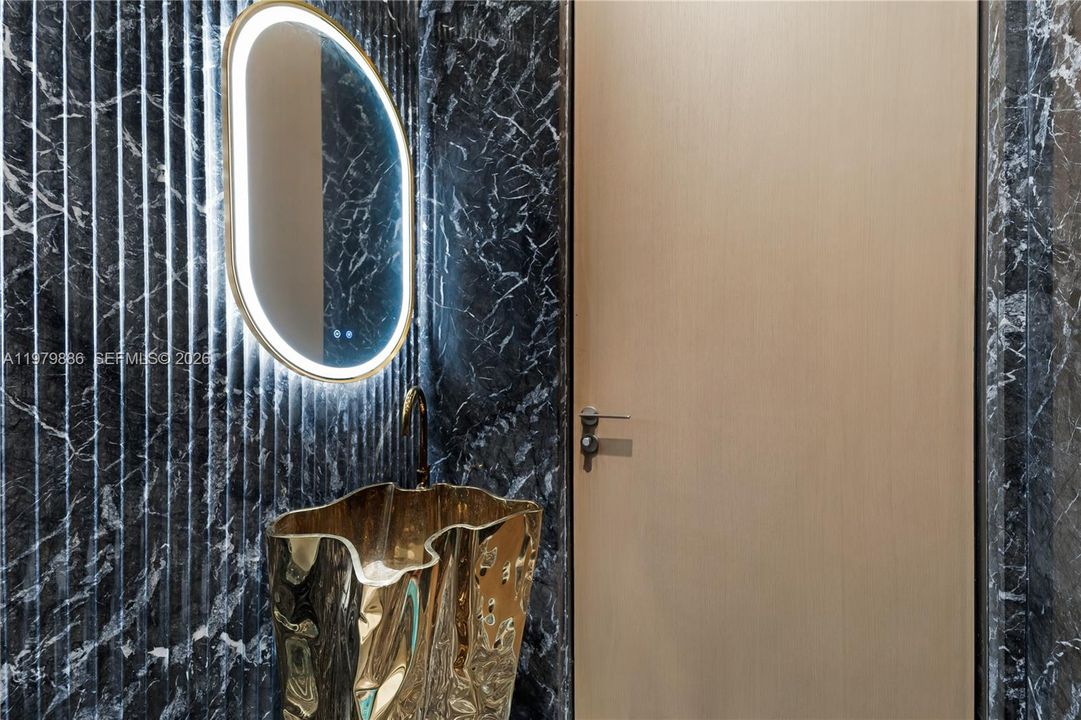 На продажу: $8,990,000 (5 спален, 5 ванн, 5200 Квадратных фут)