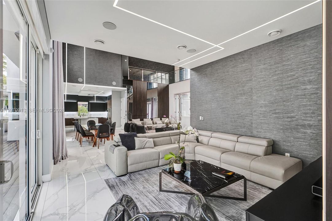В аренду: $19,000 (5 спален, 5 ванн, 3841 Квадратных фут)