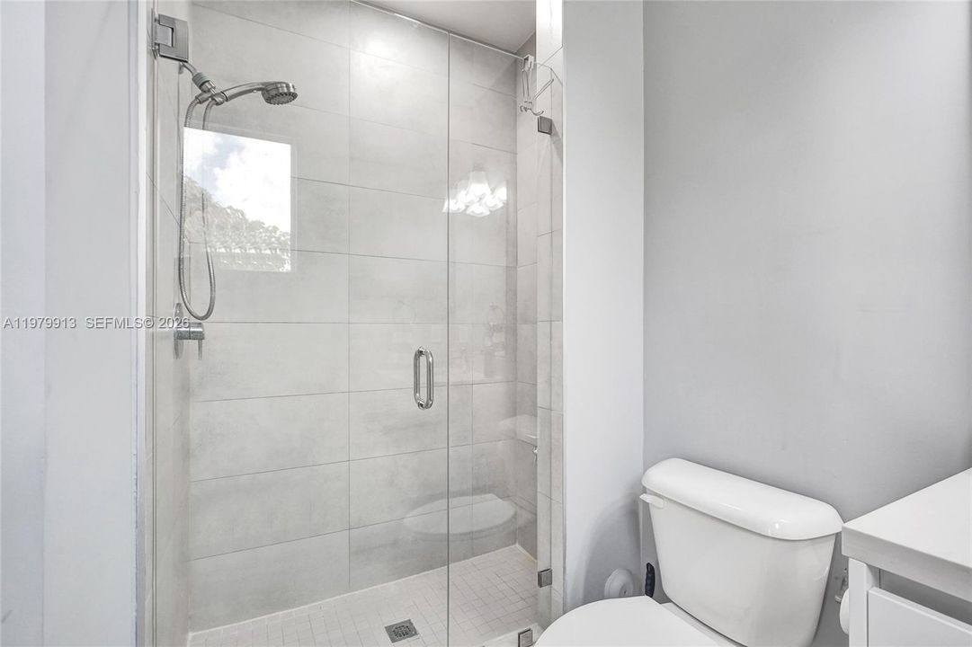 В аренду: $19,000 (5 спален, 5 ванн, 3841 Квадратных фут)