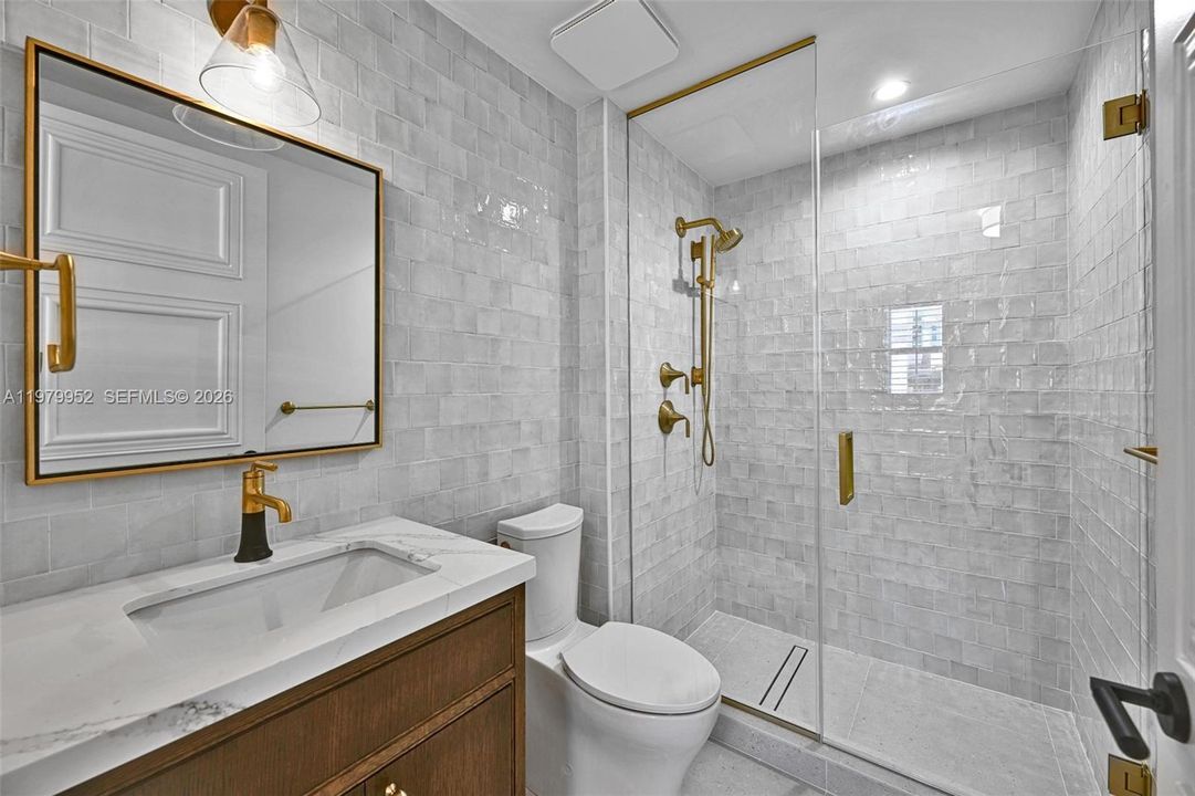 En Venta: $2,175,000 (3 camas, 3 baños, 2980 Pies cuadrados)