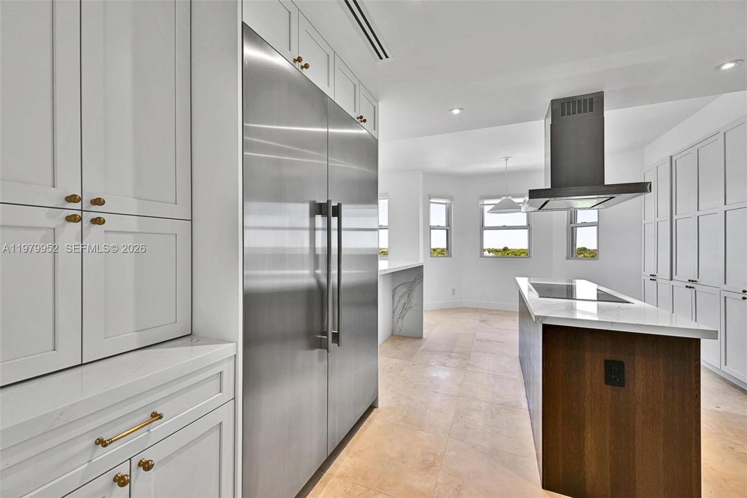 En Venta: $2,175,000 (3 camas, 3 baños, 2980 Pies cuadrados)