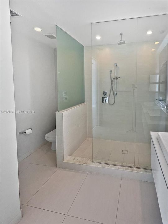 Active With Contract: $5,500 (4 beds, 3 baths, 2655 Square Feet)