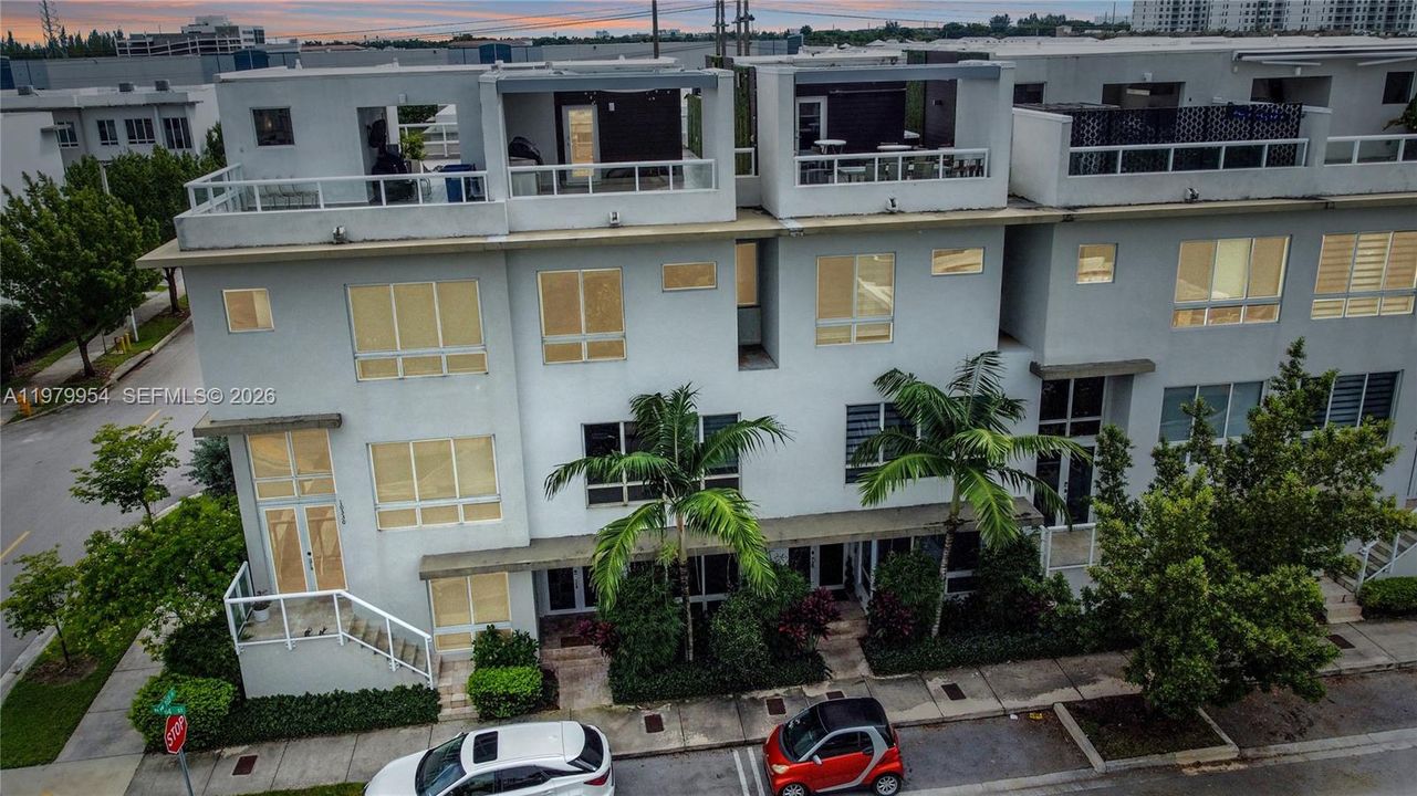 Active With Contract: $5,500 (4 beds, 3 baths, 2655 Square Feet)