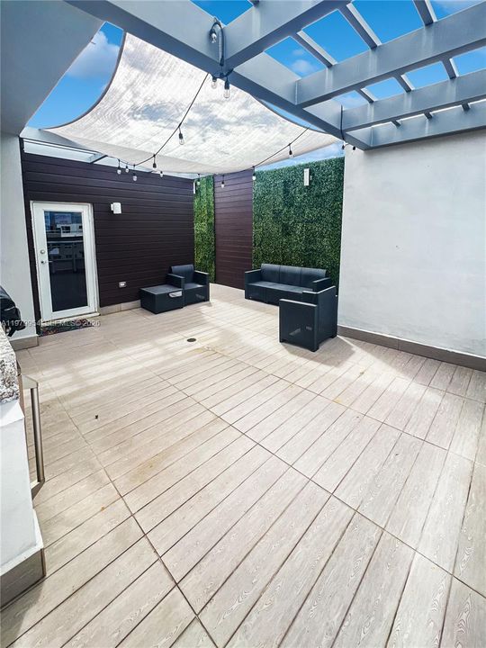 Active With Contract: $5,500 (4 beds, 3 baths, 2655 Square Feet)