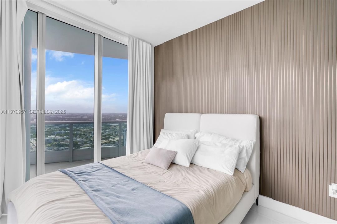 For Sale: $2,080,000 (3 beds, 3 baths, 2577 Square Feet)