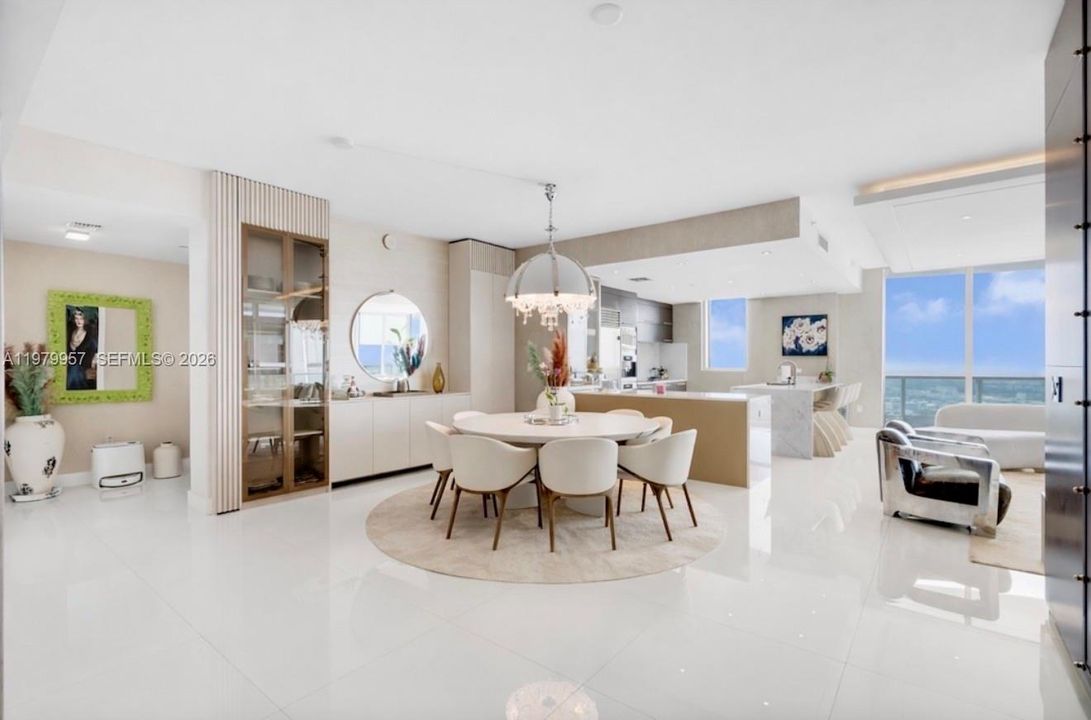 For Sale: $2,080,000 (3 beds, 3 baths, 2577 Square Feet)