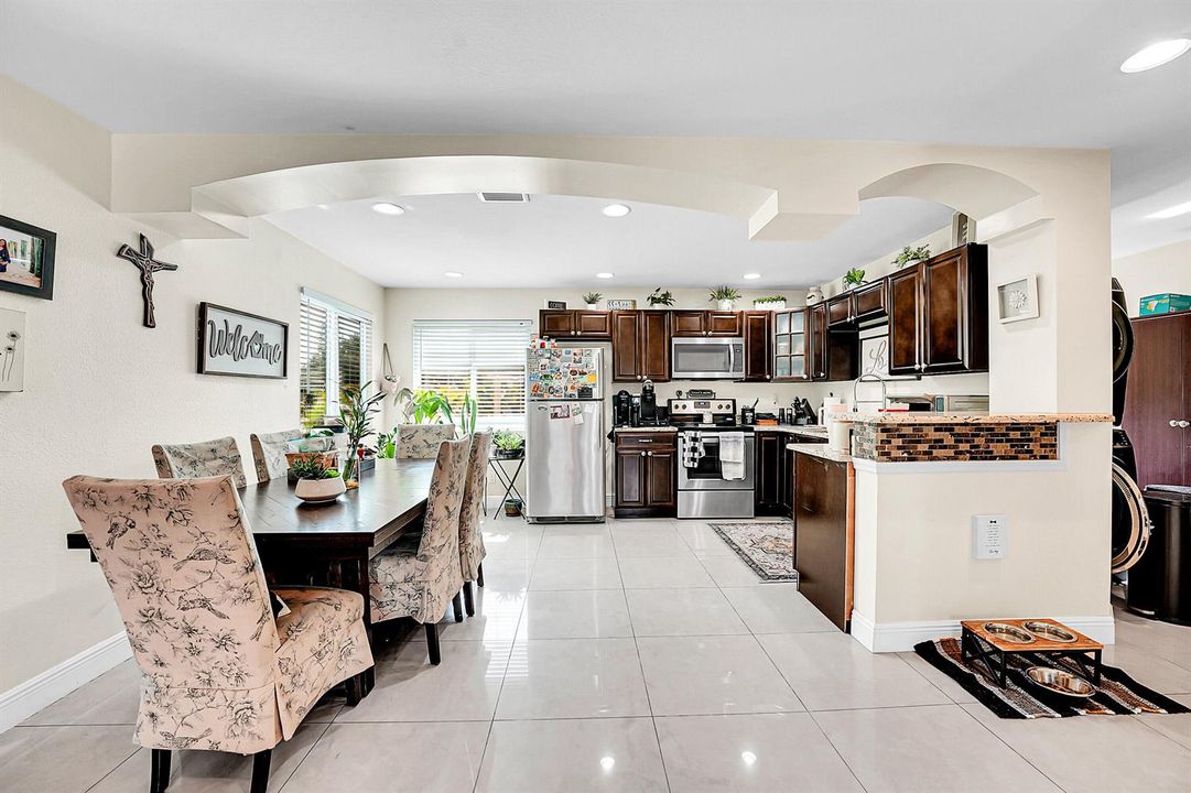UNit1kitchen1a