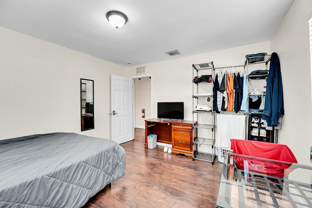 Unit2bedroom2b