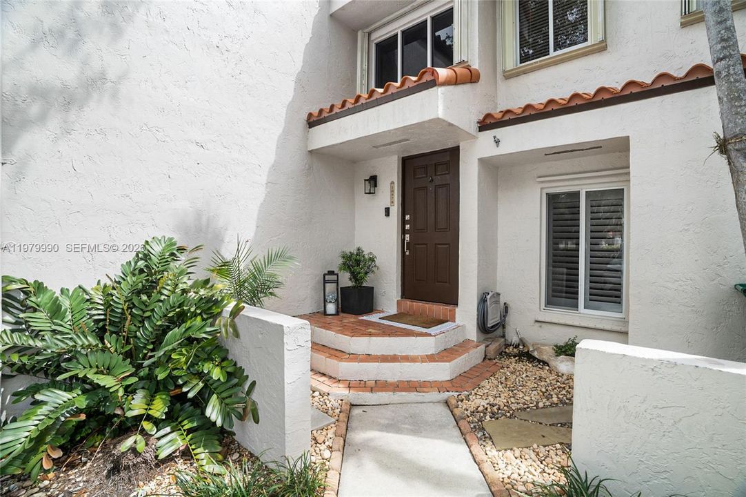 Activo con contrato: $495,000 (2 camas, 2 baños, 1216 Pies cuadrados)
