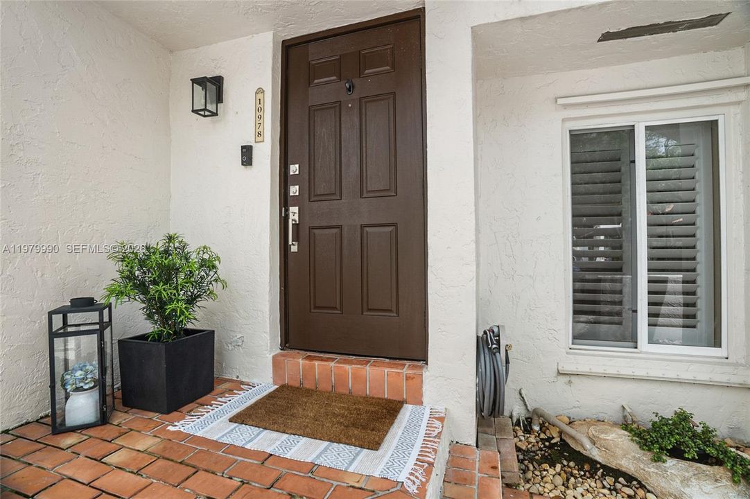 Activo con contrato: $495,000 (2 camas, 2 baños, 1216 Pies cuadrados)