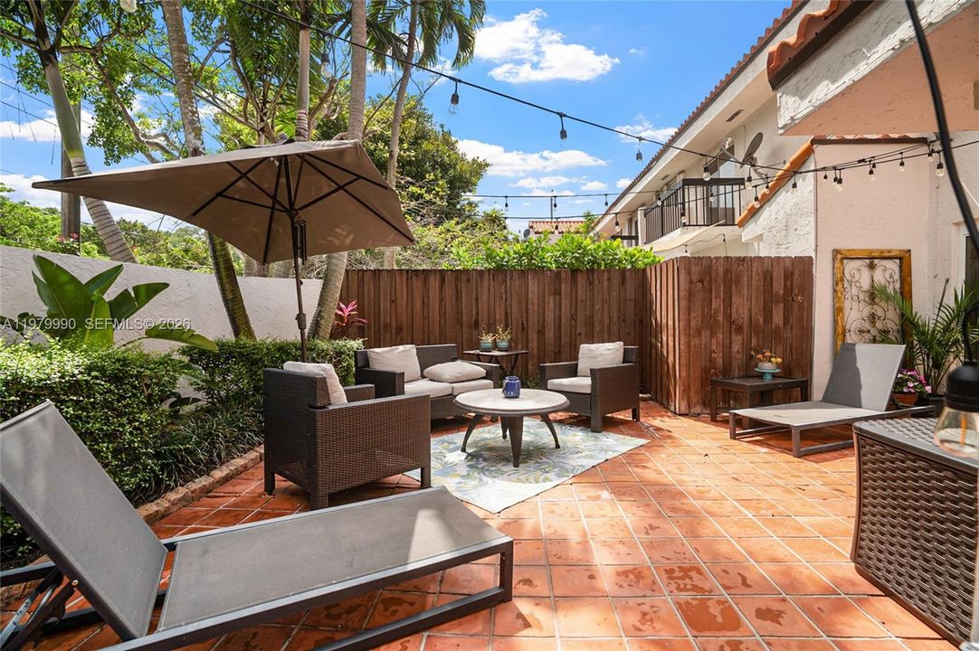Activo con contrato: $495,000 (2 camas, 2 baños, 1216 Pies cuadrados)