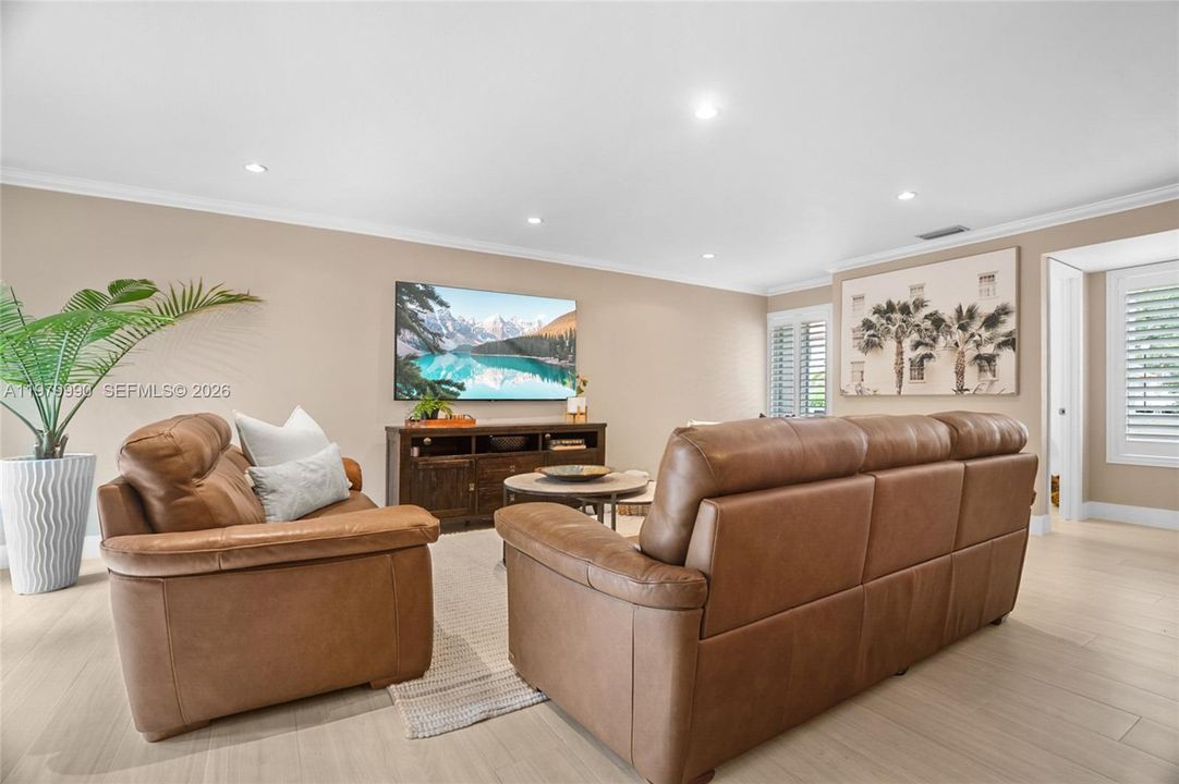 Activo con contrato: $495,000 (2 camas, 2 baños, 1216 Pies cuadrados)