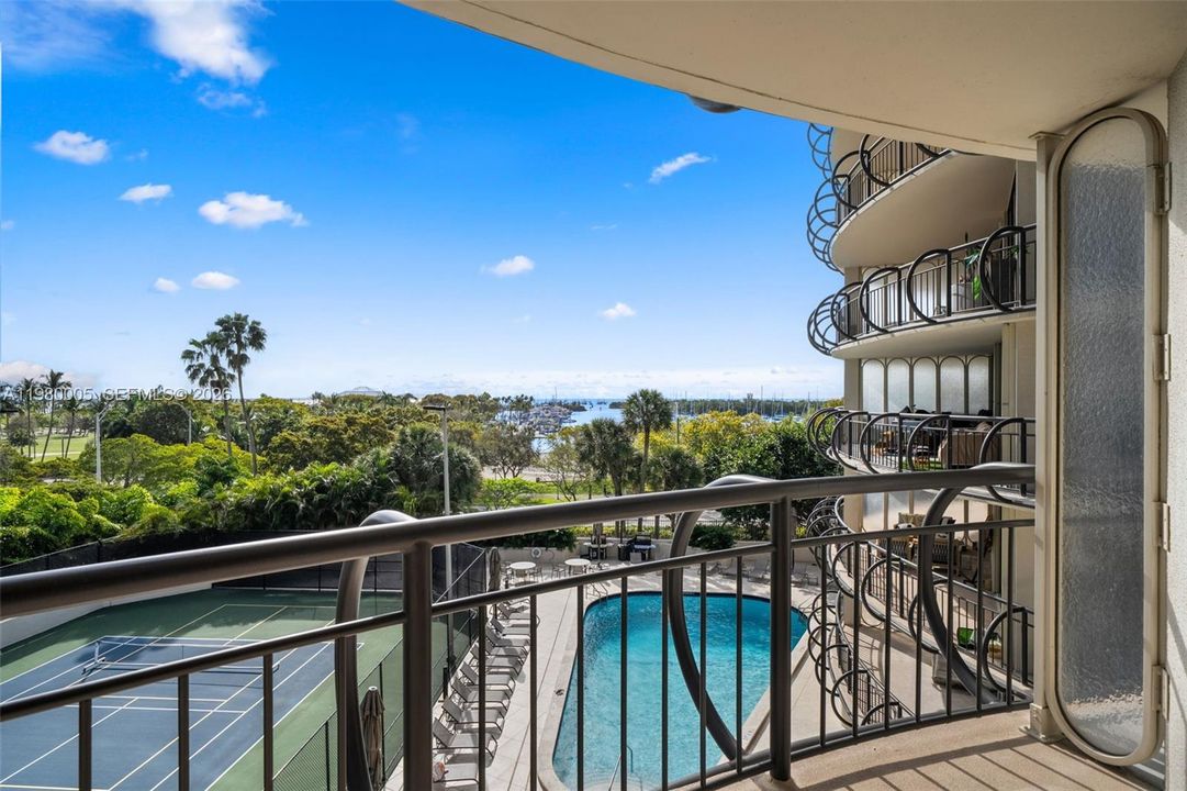 For Sale: $1,995,000 (3 beds, 3 baths, 1682 Square Feet)