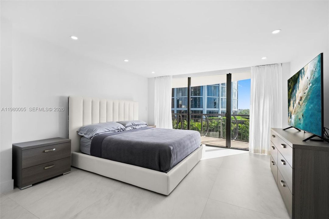 For Sale: $1,995,000 (3 beds, 3 baths, 1682 Square Feet)