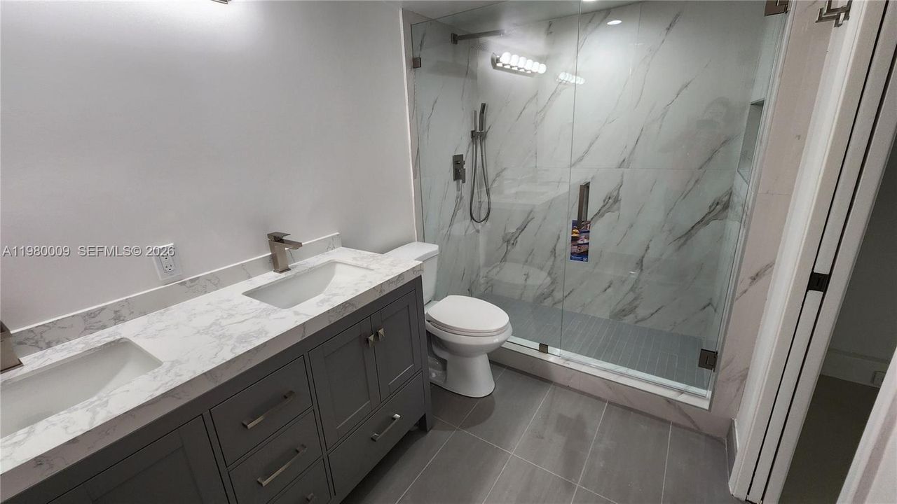 En Venta: $250,000 (2 camas, 2 baños, 1156 Pies cuadrados)
