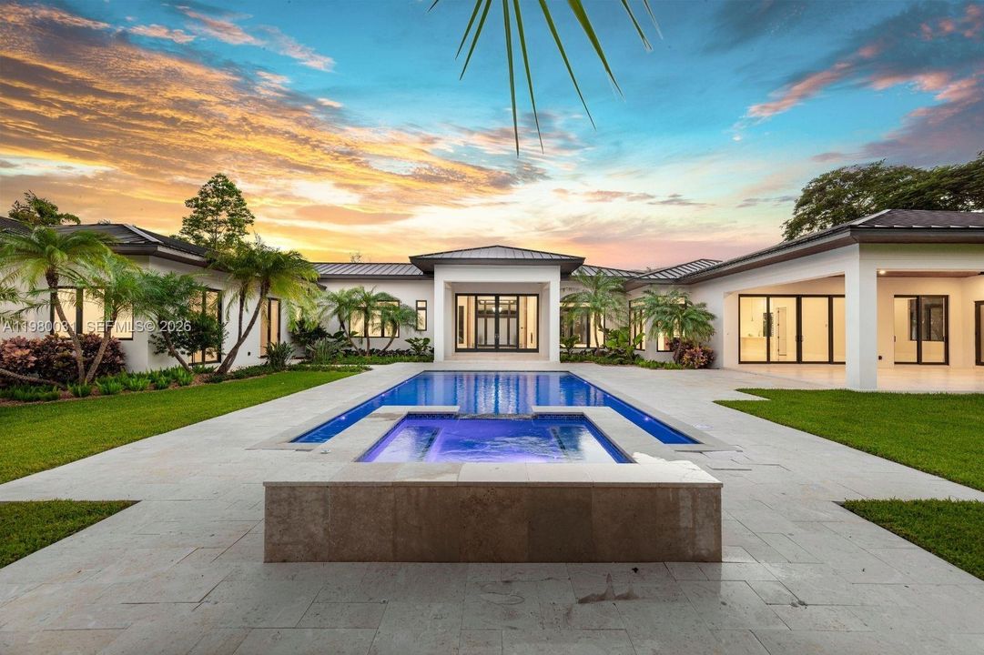 Recently Rented: $35,000 (6 beds, 7 baths, 5968 Square Feet)