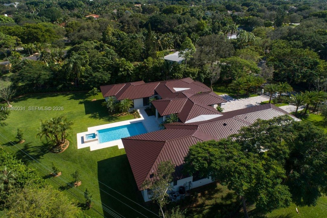 Recently Rented: $35,000 (6 beds, 7 baths, 5968 Square Feet)