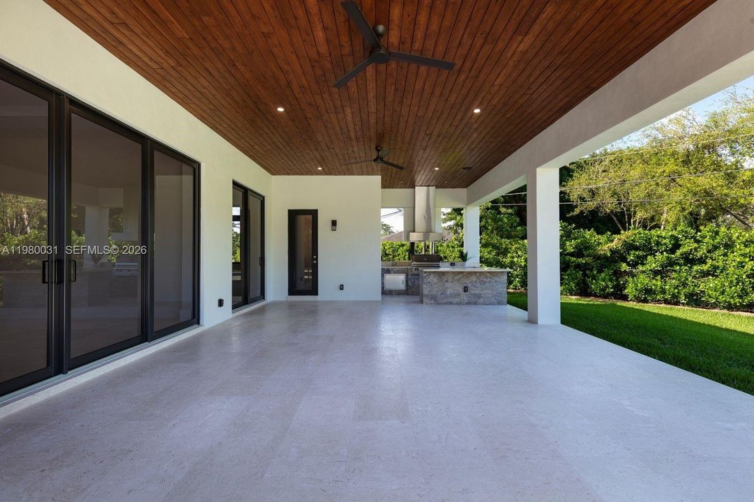 Recently Rented: $35,000 (6 beds, 7 baths, 5968 Square Feet)