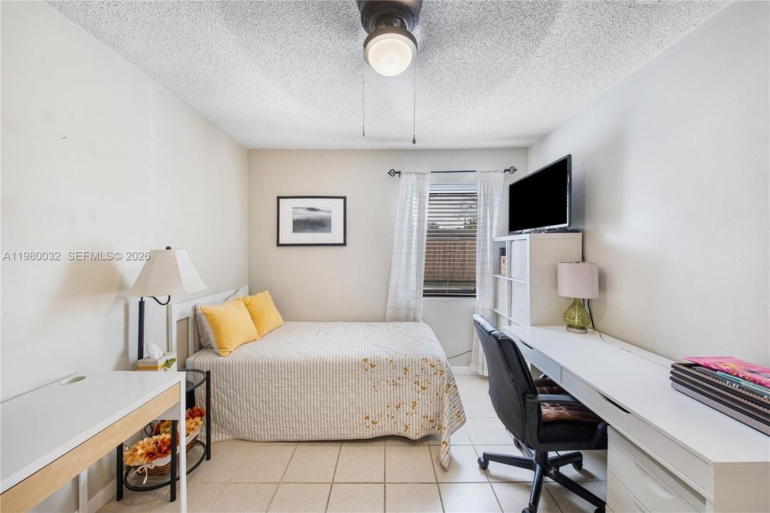 Active With Contract: $945,000 (4 beds, 3 baths, 2232 Square Feet)