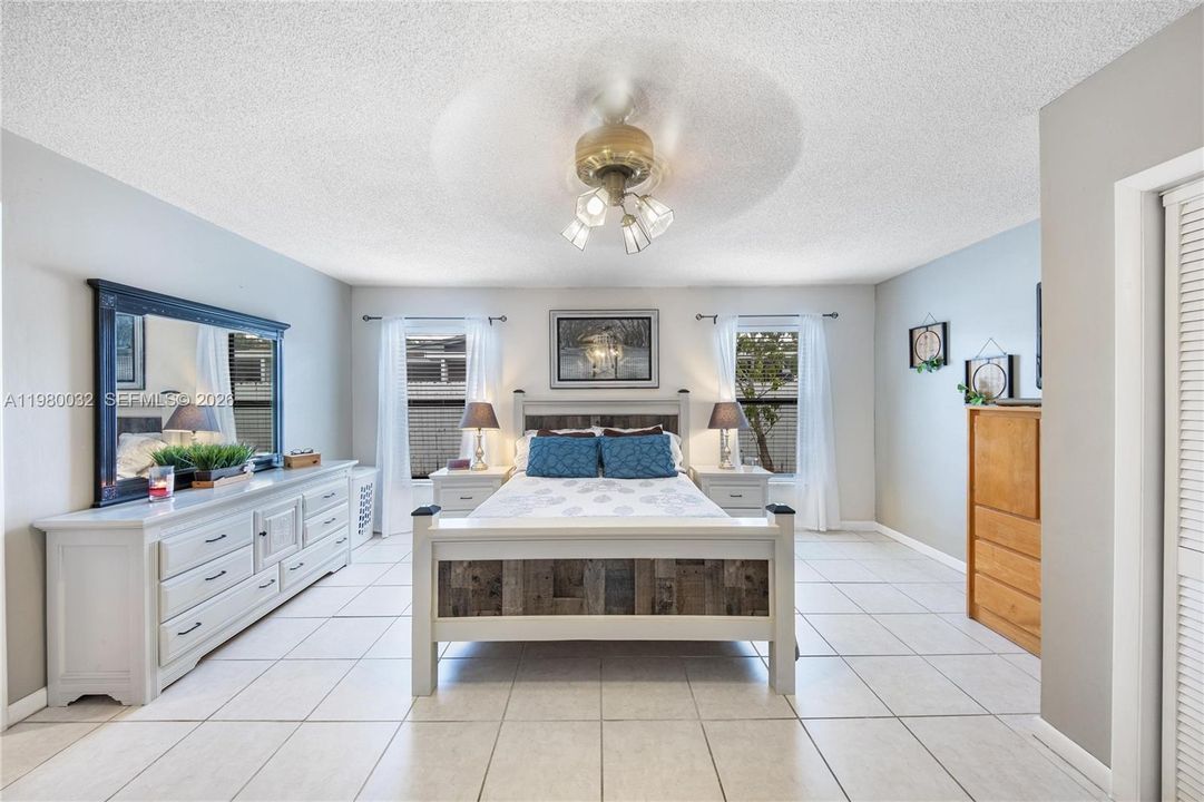 Active With Contract: $945,000 (4 beds, 3 baths, 2232 Square Feet)