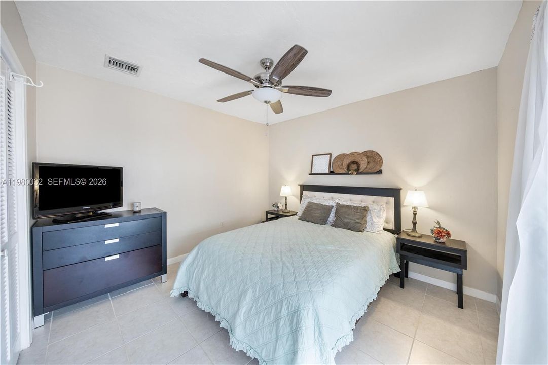Active With Contract: $945,000 (4 beds, 3 baths, 2232 Square Feet)