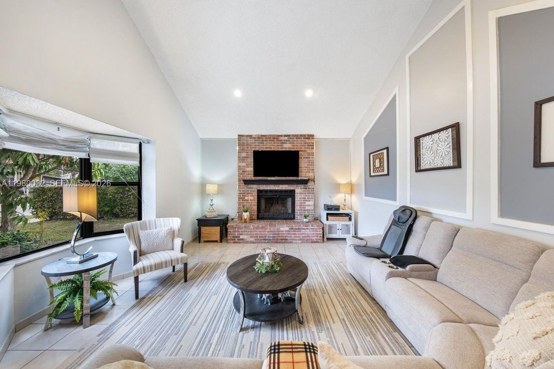 Active With Contract: $945,000 (4 beds, 3 baths, 2232 Square Feet)