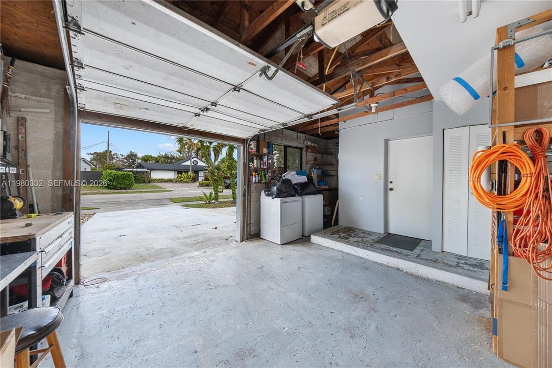 Active With Contract: $945,000 (4 beds, 3 baths, 2232 Square Feet)