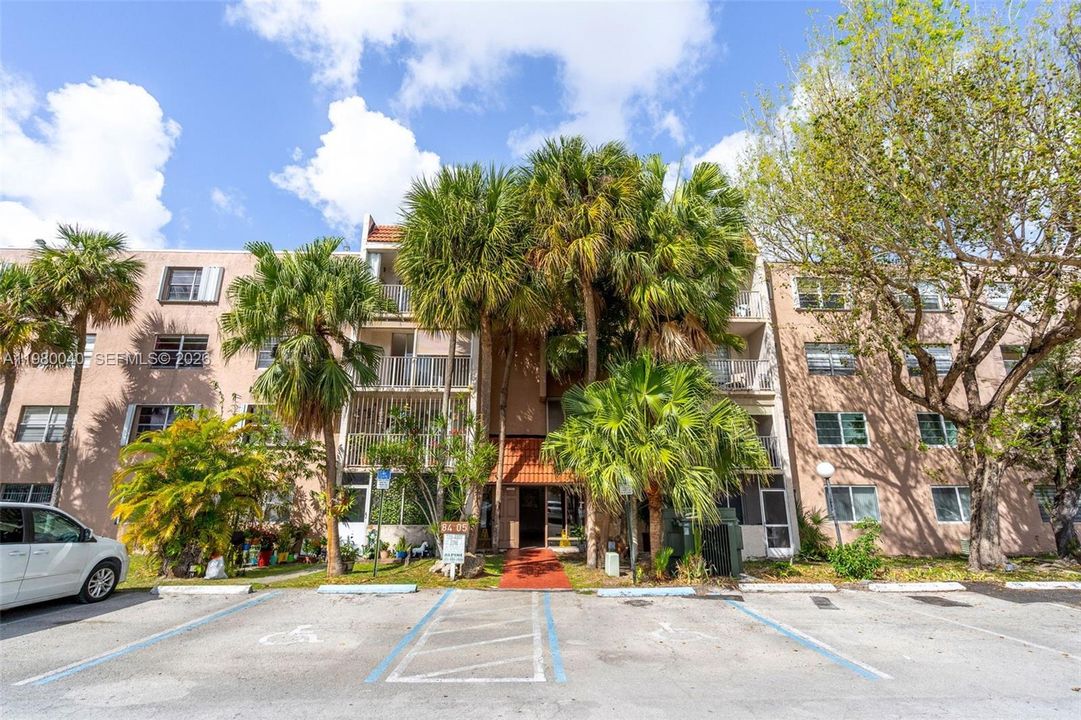 Vendido Recientemente: $230,000 (1 camas, 1 baños, 777 Pies cuadrados)