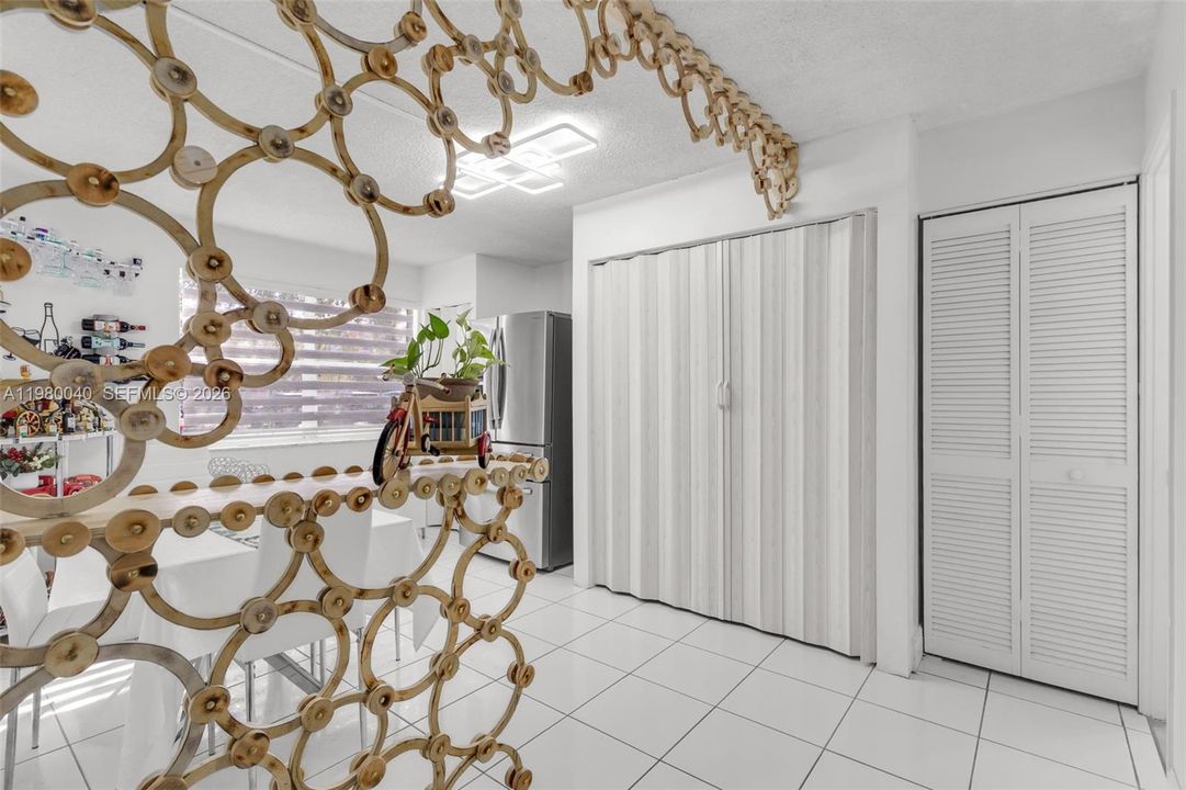 Vendido Recientemente: $230,000 (1 camas, 1 baños, 777 Pies cuadrados)